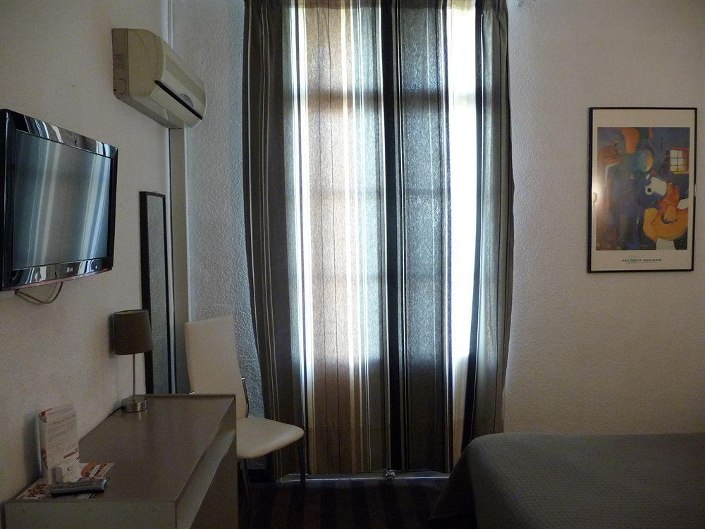 Hotel Alexander 페르피냥 외부 사진